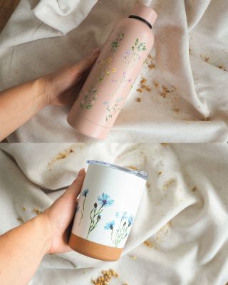 Hledáte originální dárky pro vaše blízké? Na našem eshopu je určitě najdete - netradiční, krásné a vyrobené v Čechách....